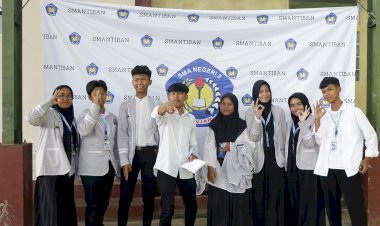 MENANAMKAN SIKAP DEMOKRATIS PADA SISWA MELALUI PEMILIHAN KETUA OSIS
